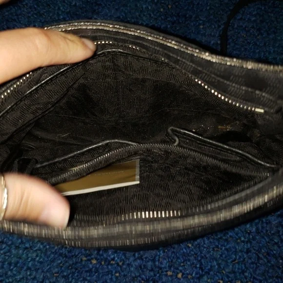 Michael Kors monogram crossbody leather bag, black, silver hardware - Picture 6 of 11